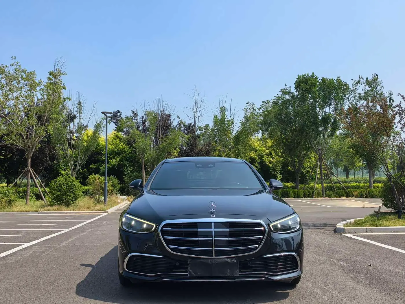 Mercedes-Benz S-Class 2022 — Photo 2/9