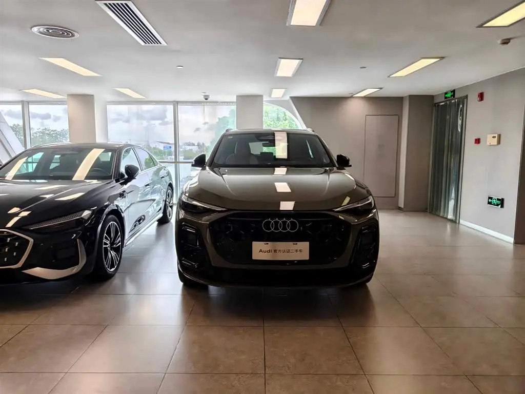 Audi Q5L 2026 — Photo 2/15
