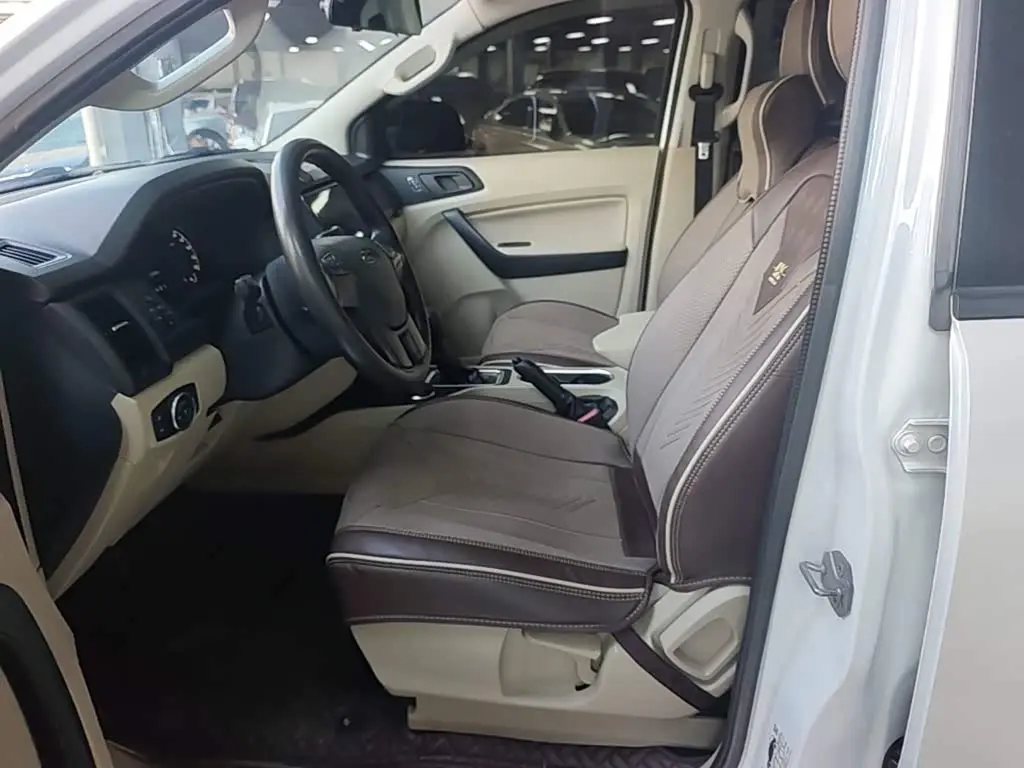 Ford Everest 2022 — Фото 15/20