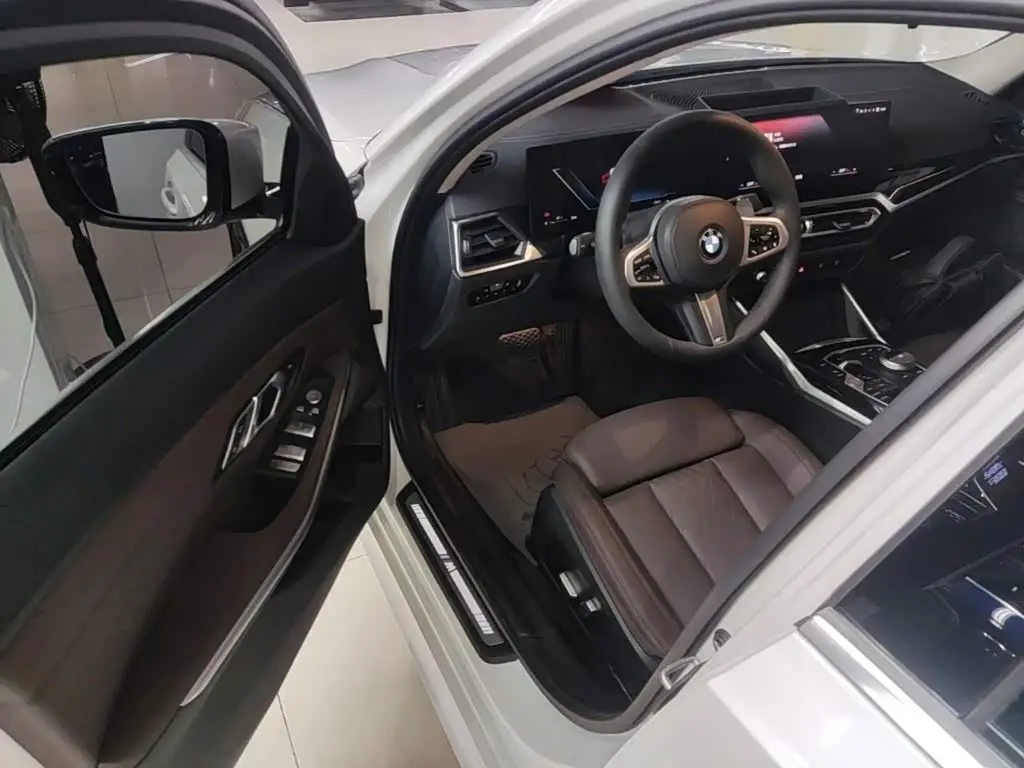 BMW 3 Series 2023 — Şəkil 16/20