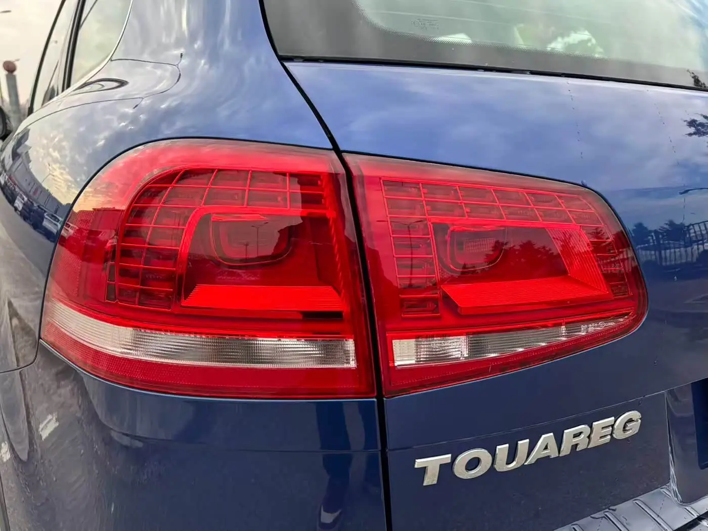 Volkswagen Touareg 2017 — ფოტო 5/20