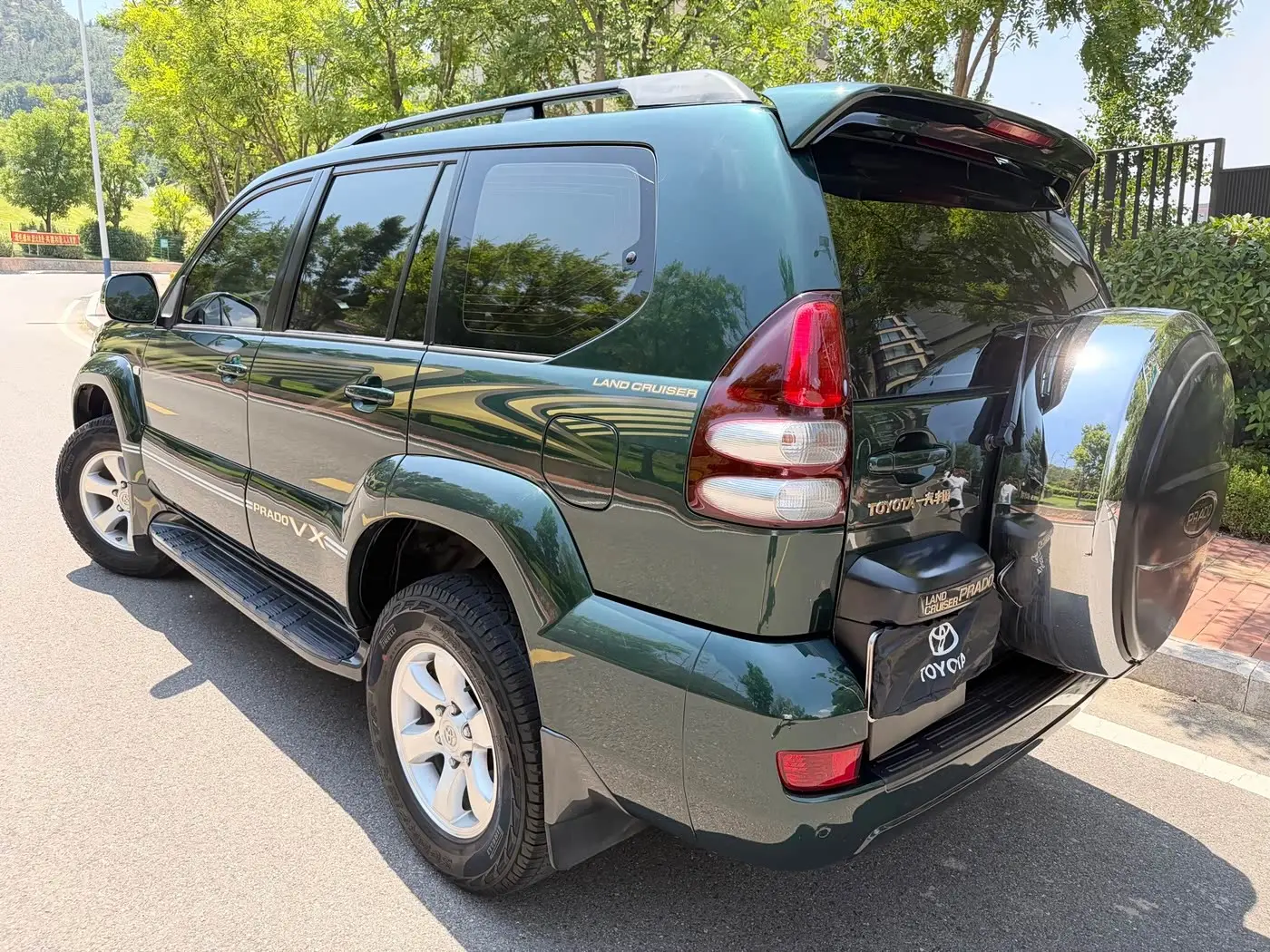 Toyota Prado 2009 — Photo 11/11