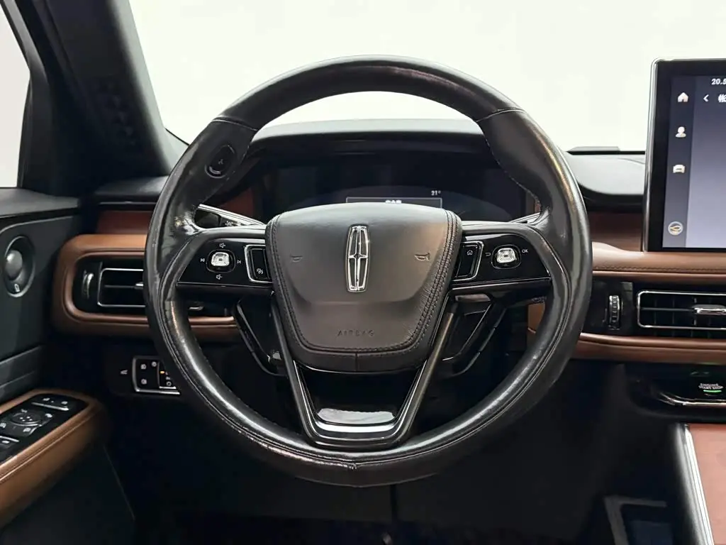 Lincoln Aviator 2021 — Şəkil 14/20