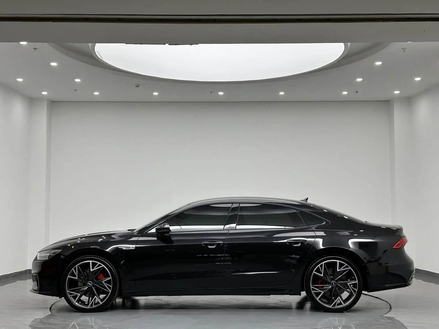 Audi A7L 2026 — Photo 4/20