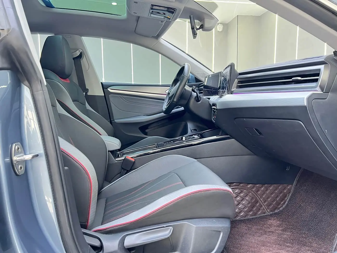 Volkswagen Lamando 2022 — Photo 17/20