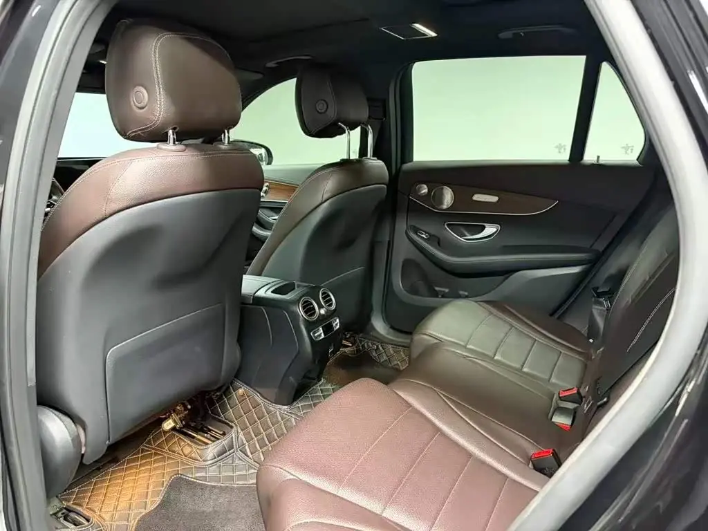 Mercedes-Benz GLC 2021 — Photo 11/17