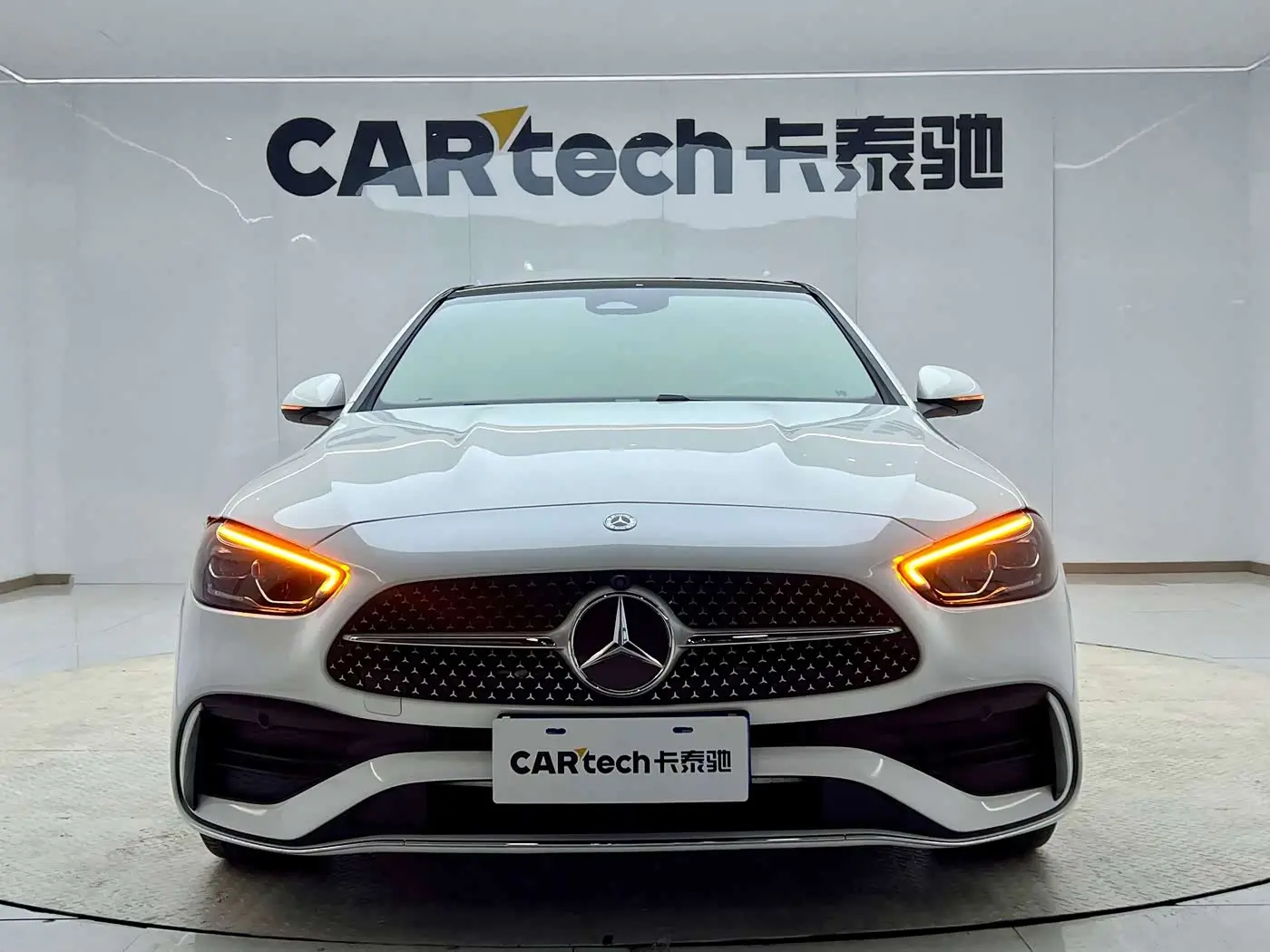 Mercedes-Benz C-Class 2025 — Фото 8/20