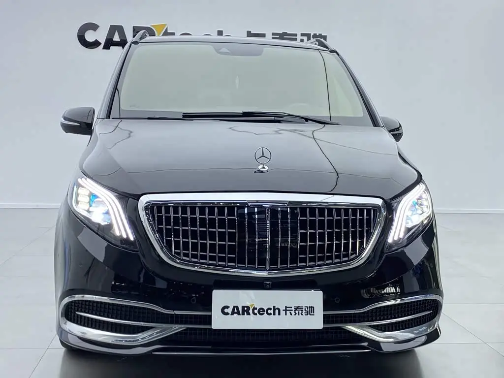 Mercedes-Benz V-Class 2022 — Фото 11/20