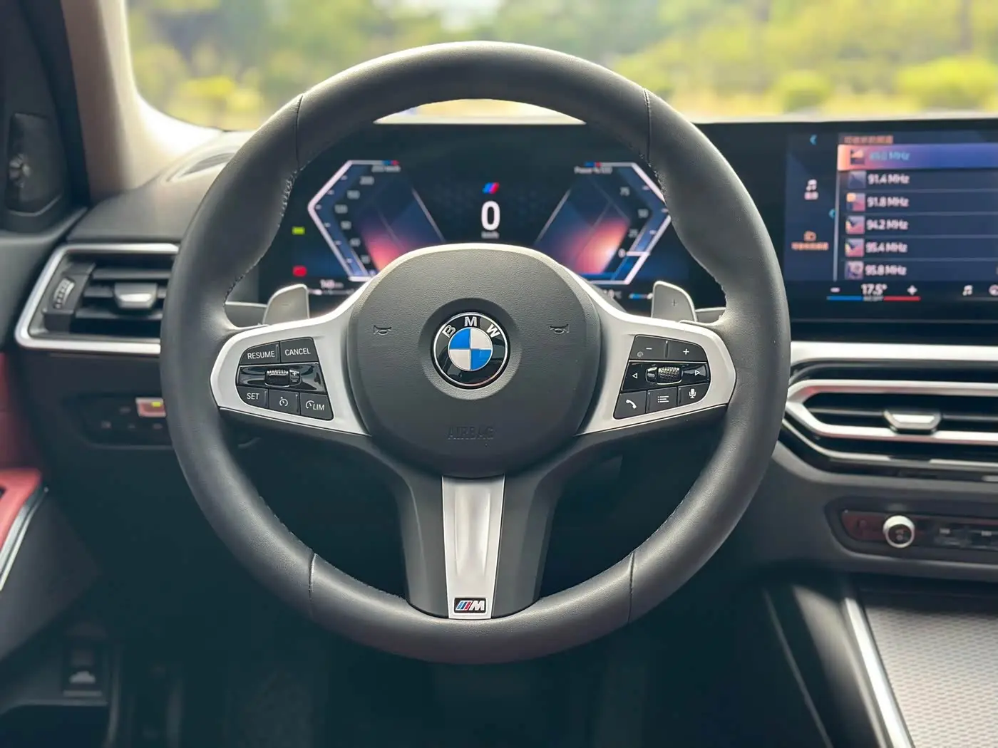 BMW 3 Series 2024 — Photo 7/20