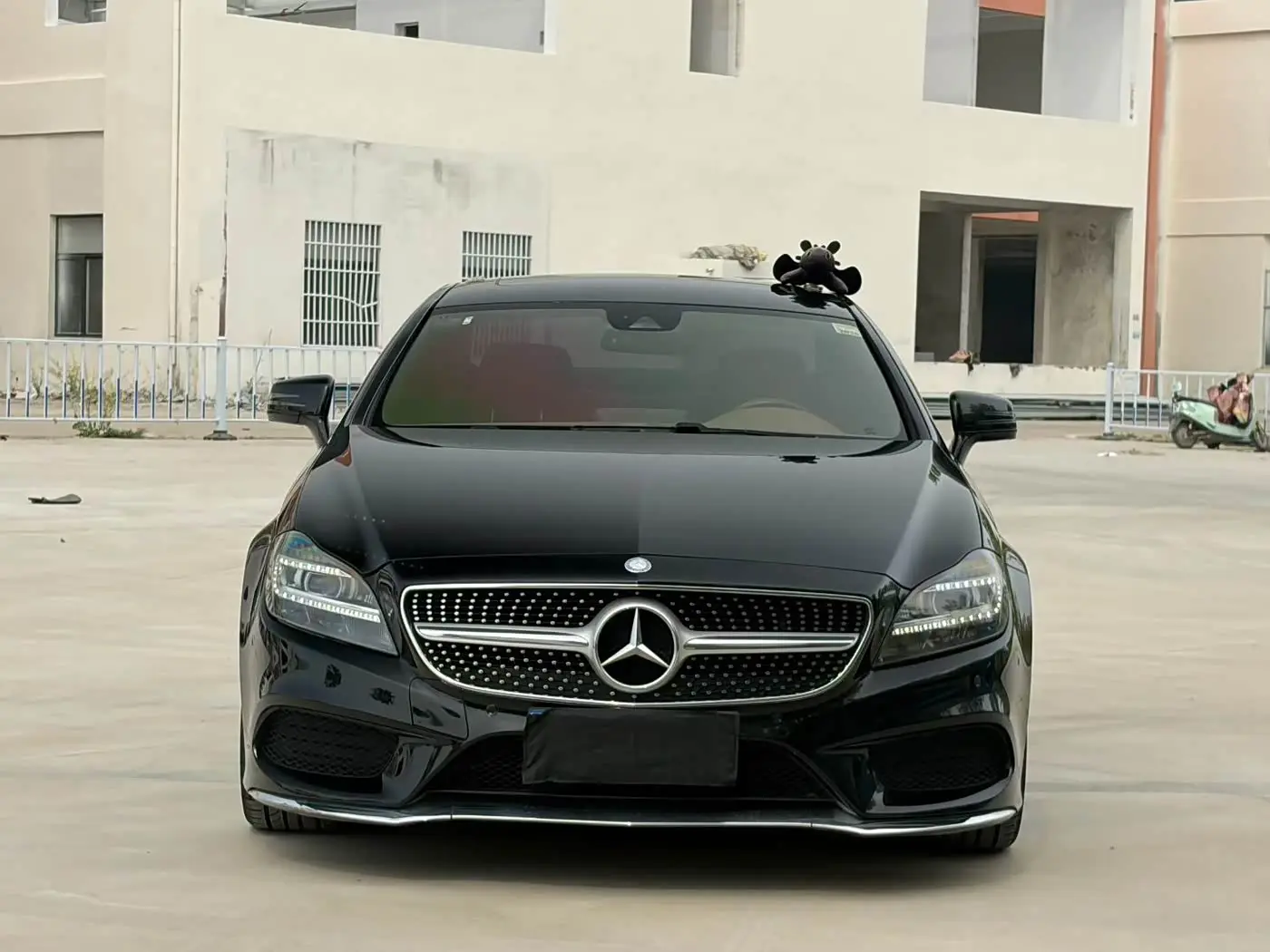 Mercedes-Benz CLS 2015 — Photo 2/9