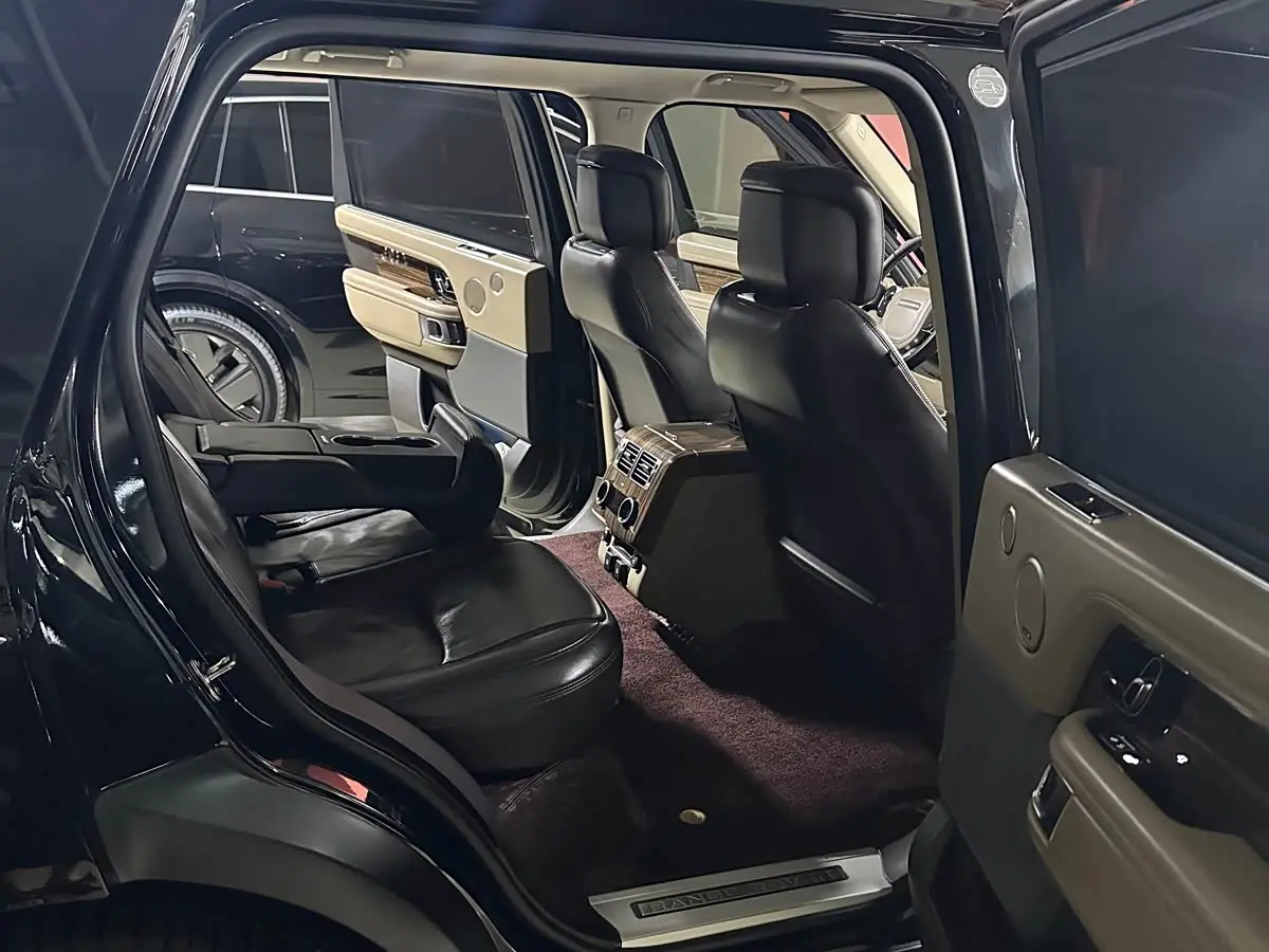 Land Rover Range Rover 2018 — Фото 16/16