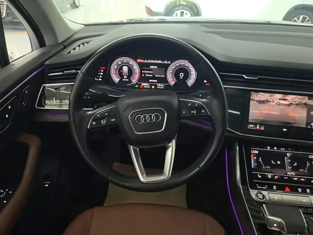 Audi Q7 2021 — Şəkil 11/20