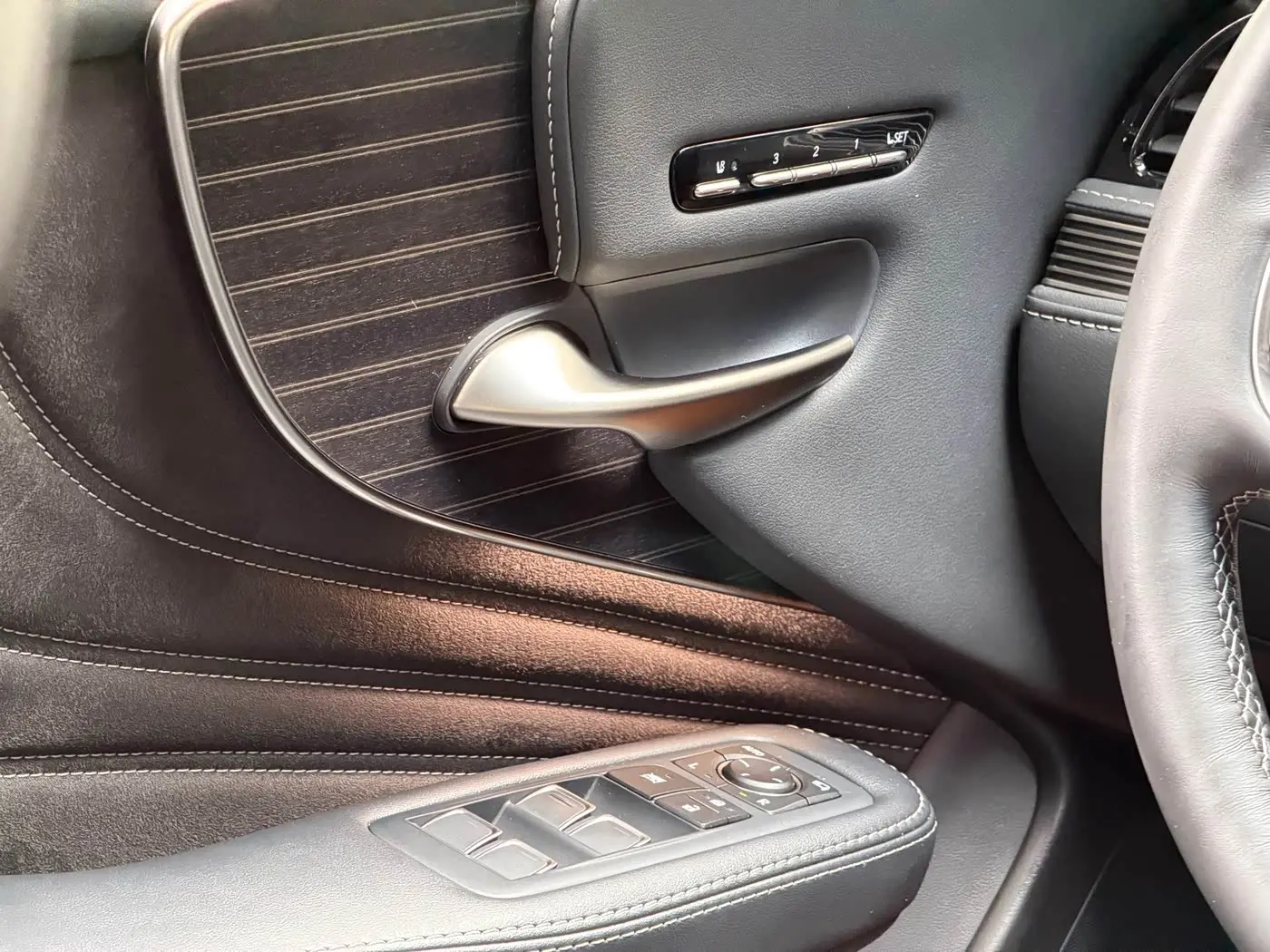 Lexus LS 2019 — Şəkil 15/19