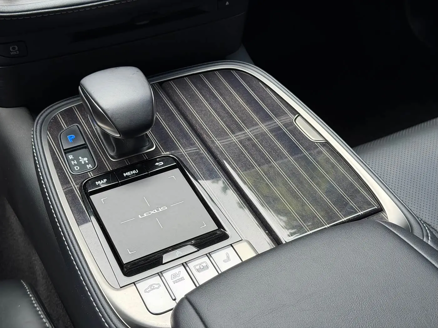Lexus LS 2019 — Şəkil 14/19