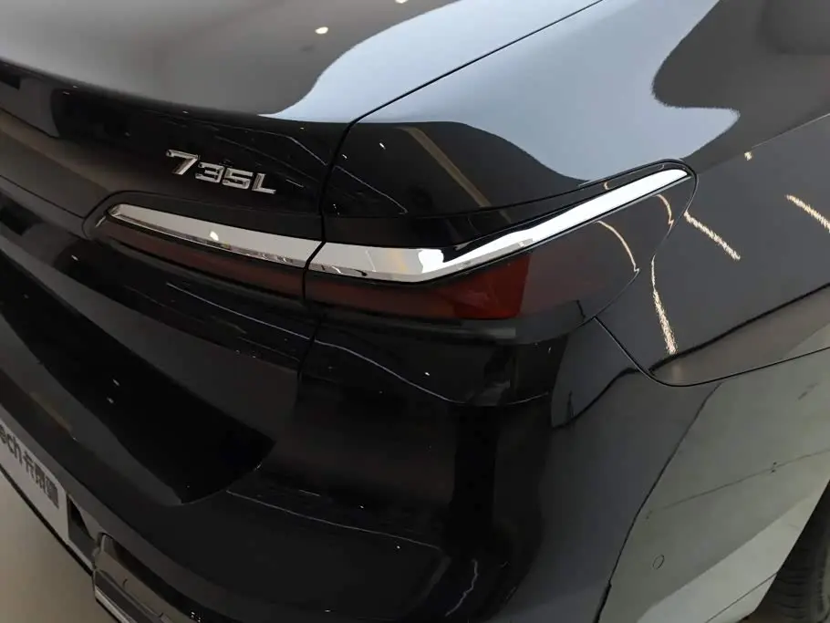 BMW 7 Series 2023 — Photo 11/20
