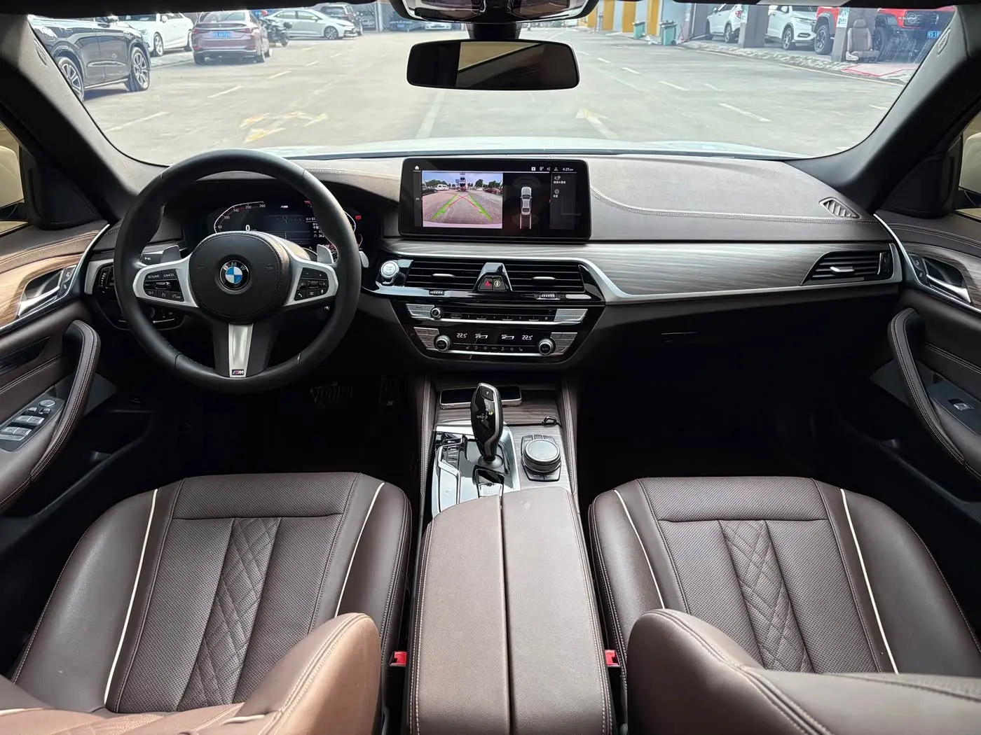 BMW 5 Series 2022 — Şəkil 10/20
