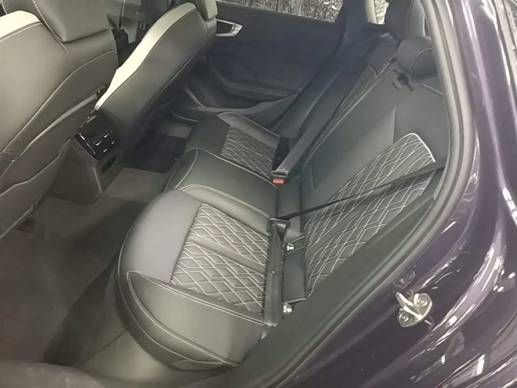 Audi A5L 2025 — Photo 17/20