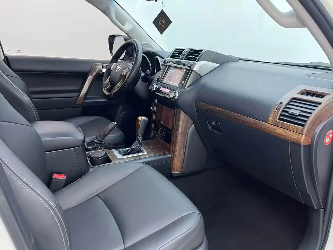 Toyota Prado 2017 — Şəkil 13/16