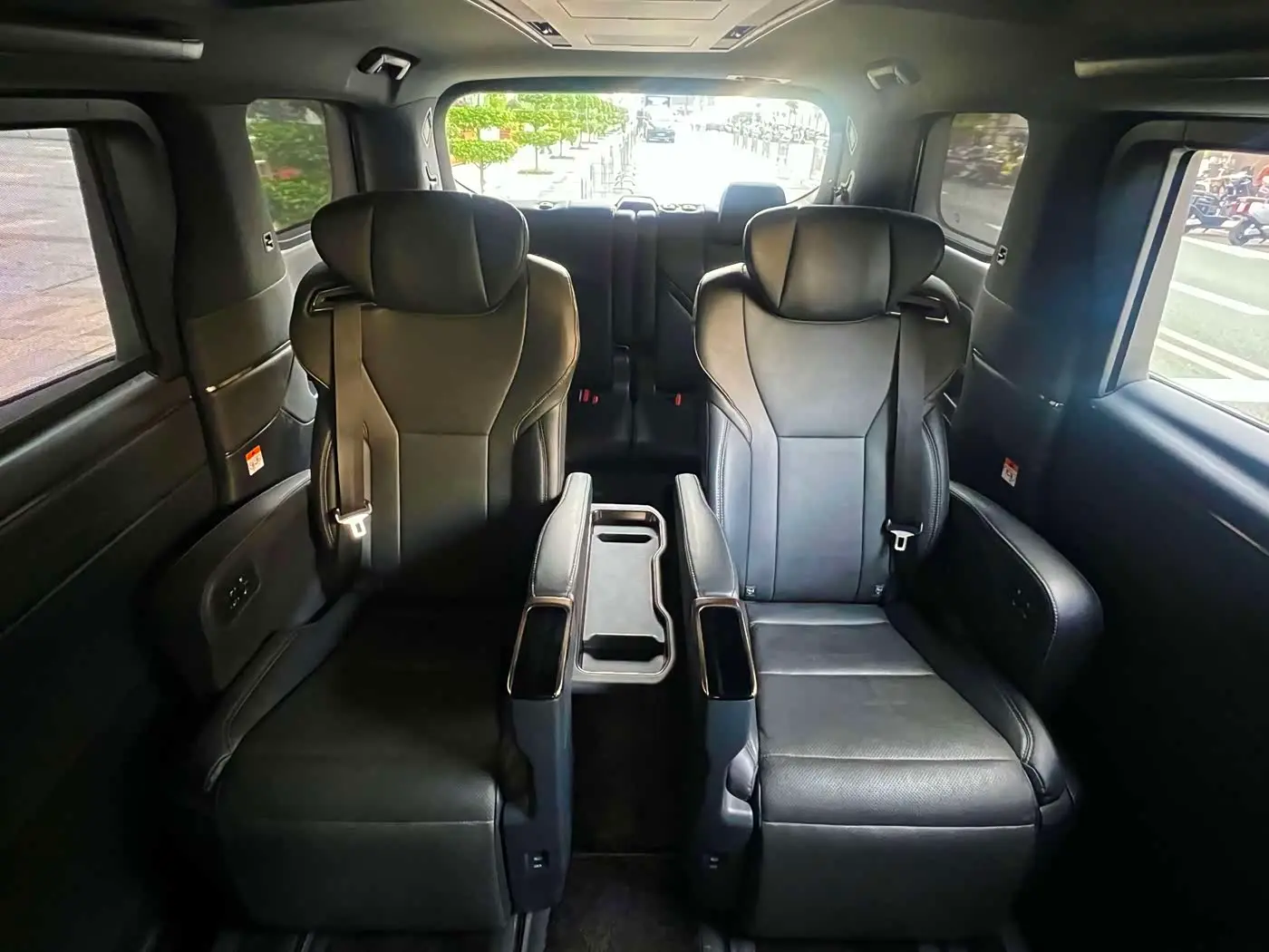 Toyota Alphard 2026 — ფოტო 11/11