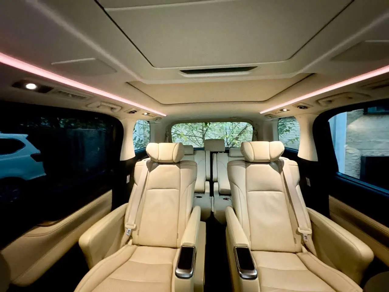 Toyota Alphard 2021 — ფოტო 6/9