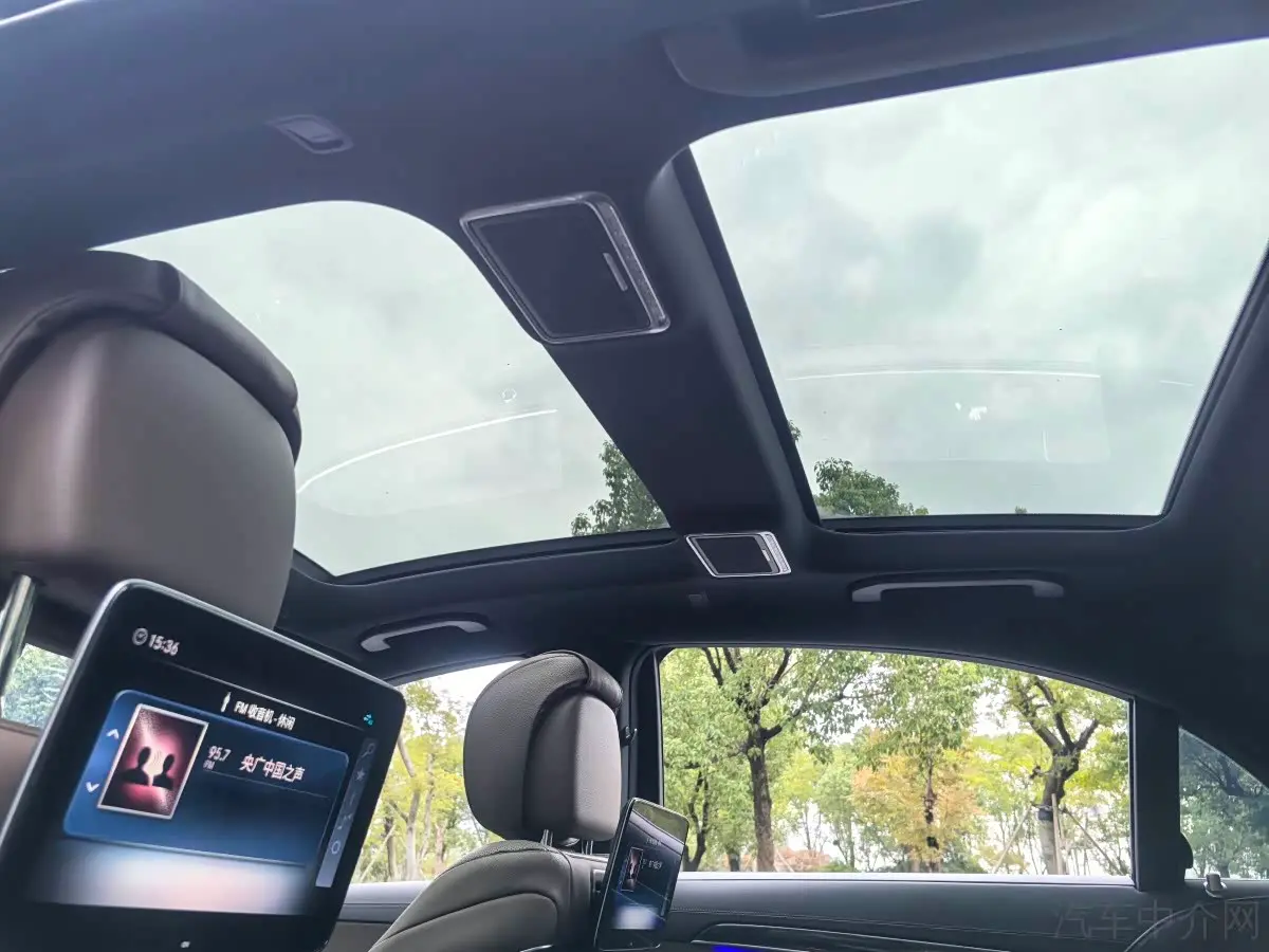 Mercedes-Benz S-Class 2020 — Photo 7/13
