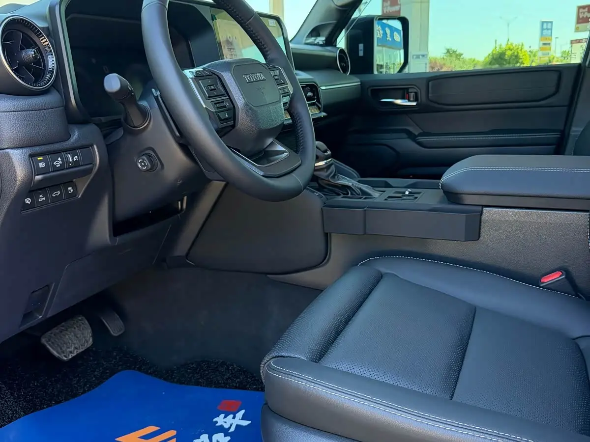Toyota Prado 2026 — Photo 10/19
