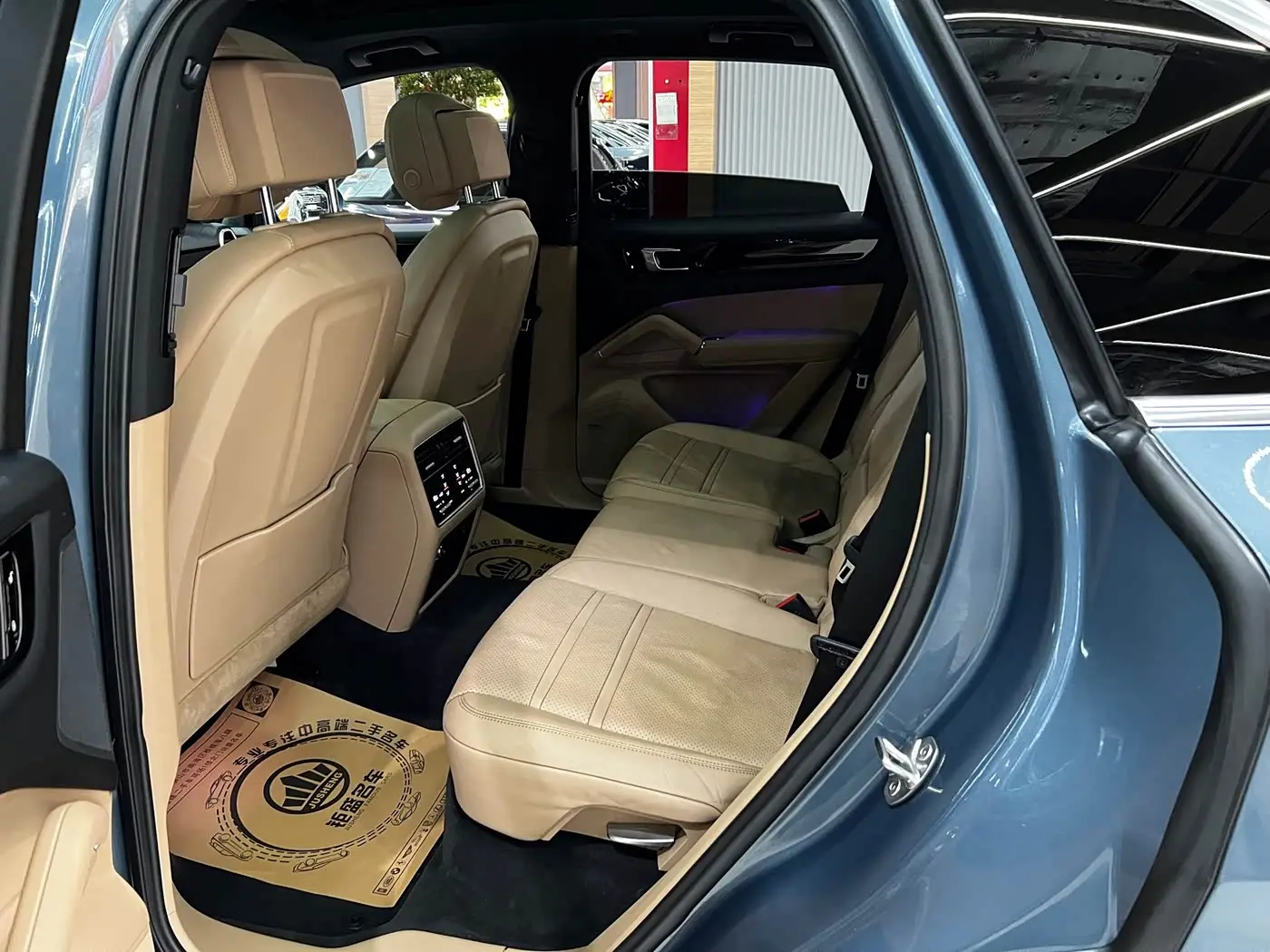 Porsche Cayenne 2018 — Photo 11/16