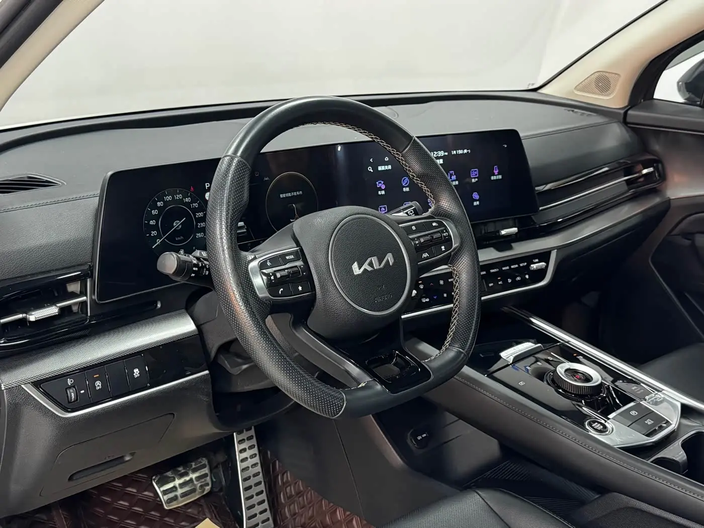 Kia Sportage 2023 — Фото 10/20