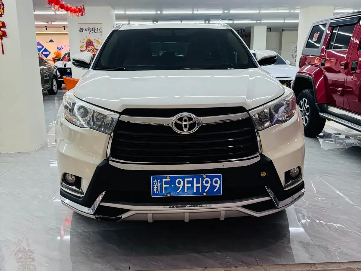 Toyota Highlander 2015 — Фото 2/15