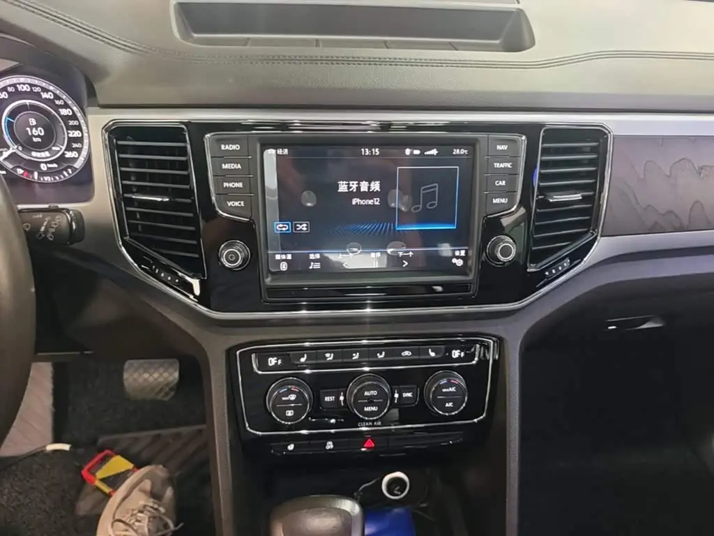 Volkswagen Teramont 2017 — Şəkil 13/20