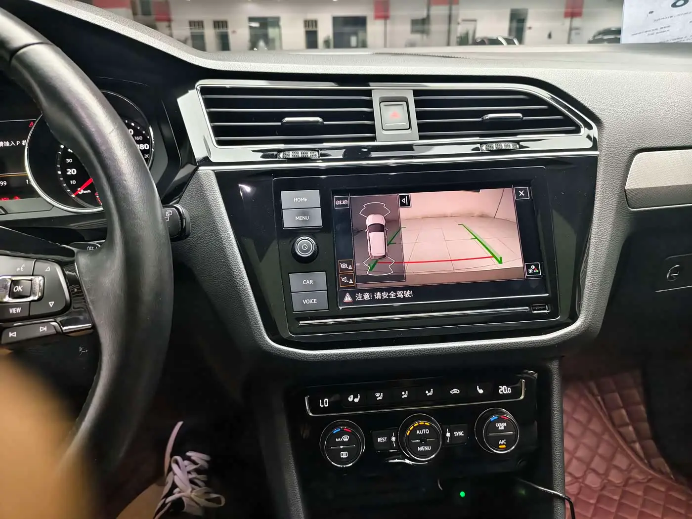 Volkswagen Tiguan L 2019 — Фото 3/11