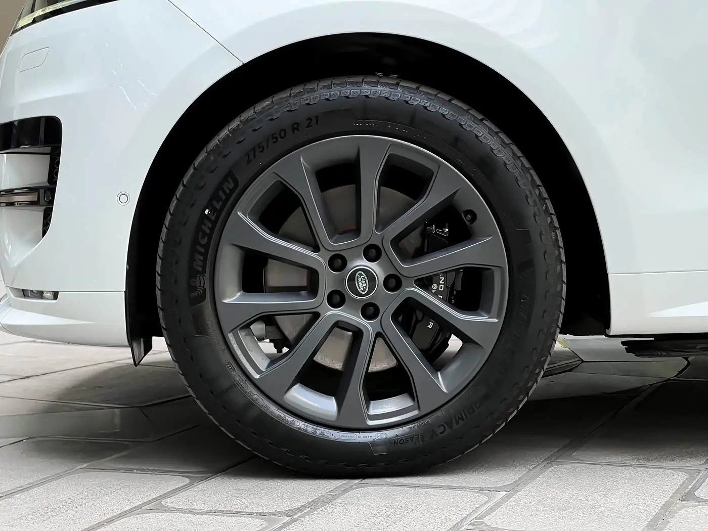 Land Rover Range Rover Sport 2023 — Photo 6/20