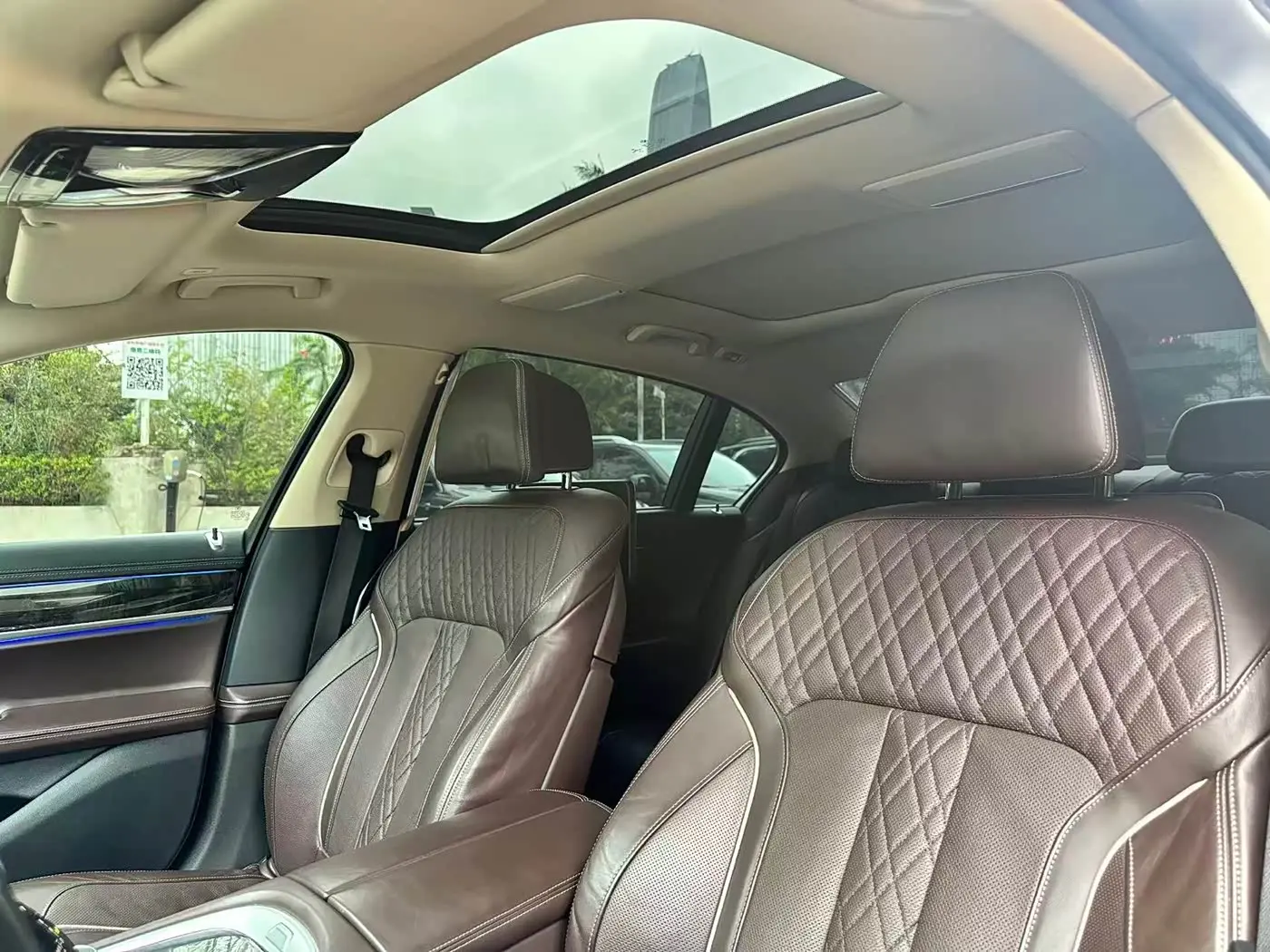 BMW 7 Series 2016 — Photo 17/20