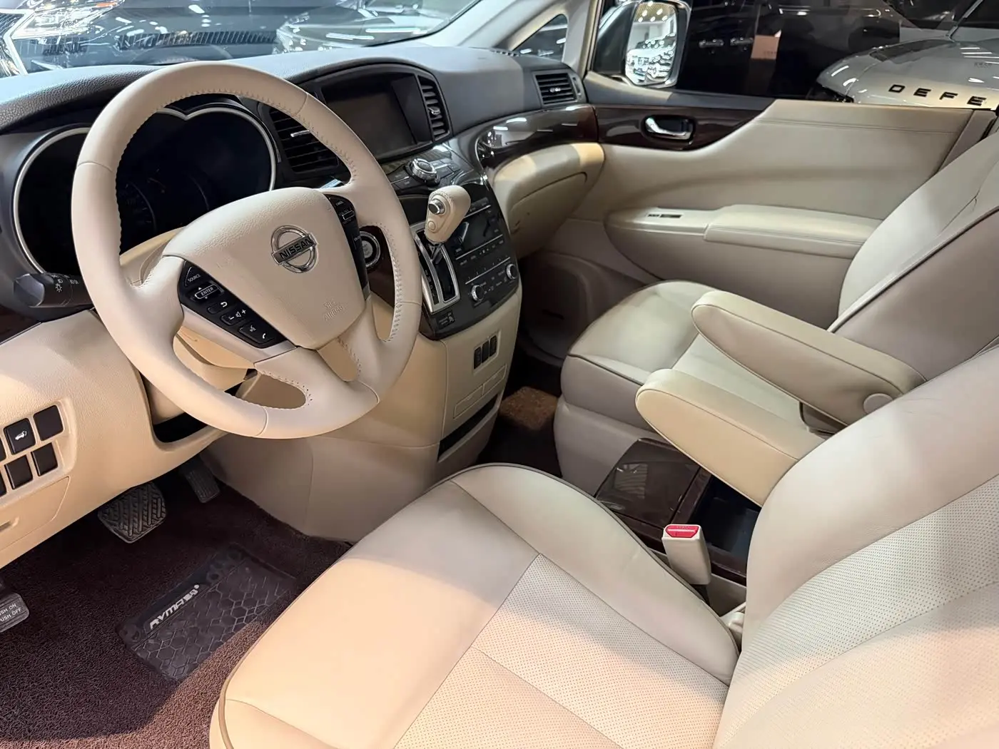 Nissan Quest 2016 — Şəkil 5/20
