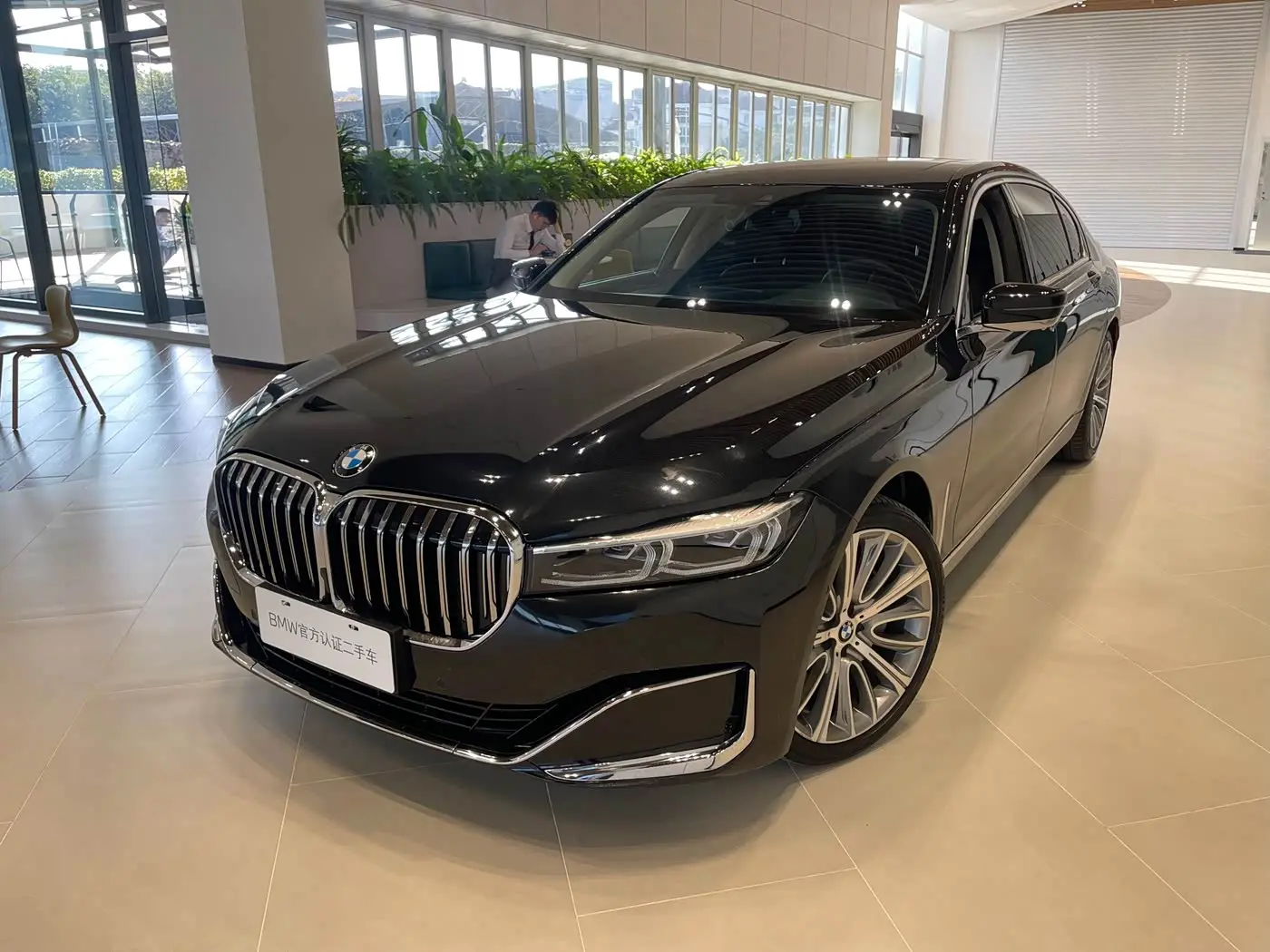 BMW 7 Series 2020 — Фото 1/9