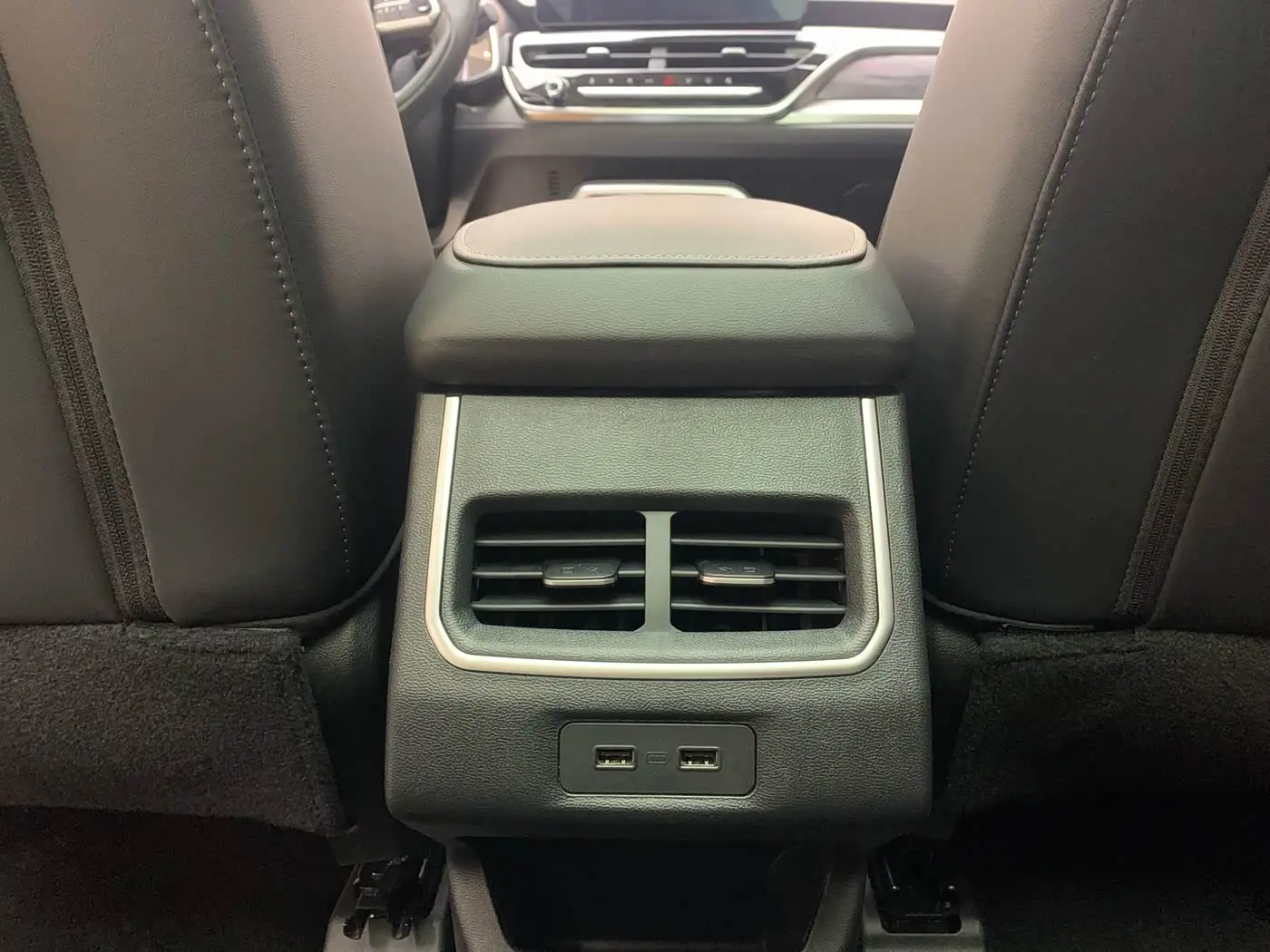 Haval H6 2023 — Photo 12/18