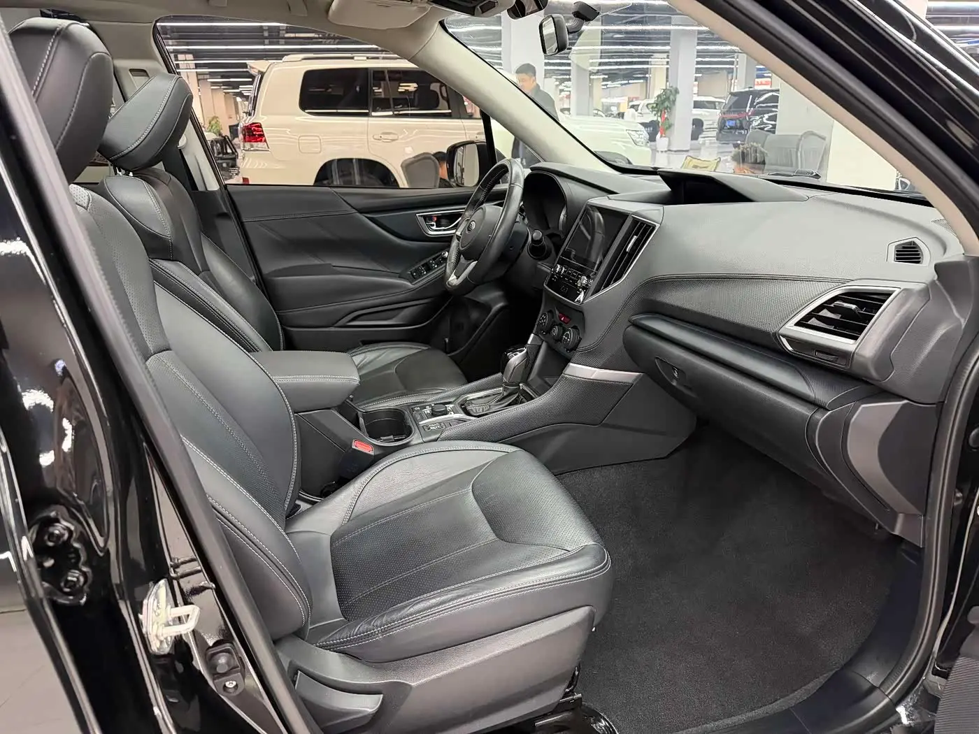 Subaru Forester 2021 — Фото 9/17