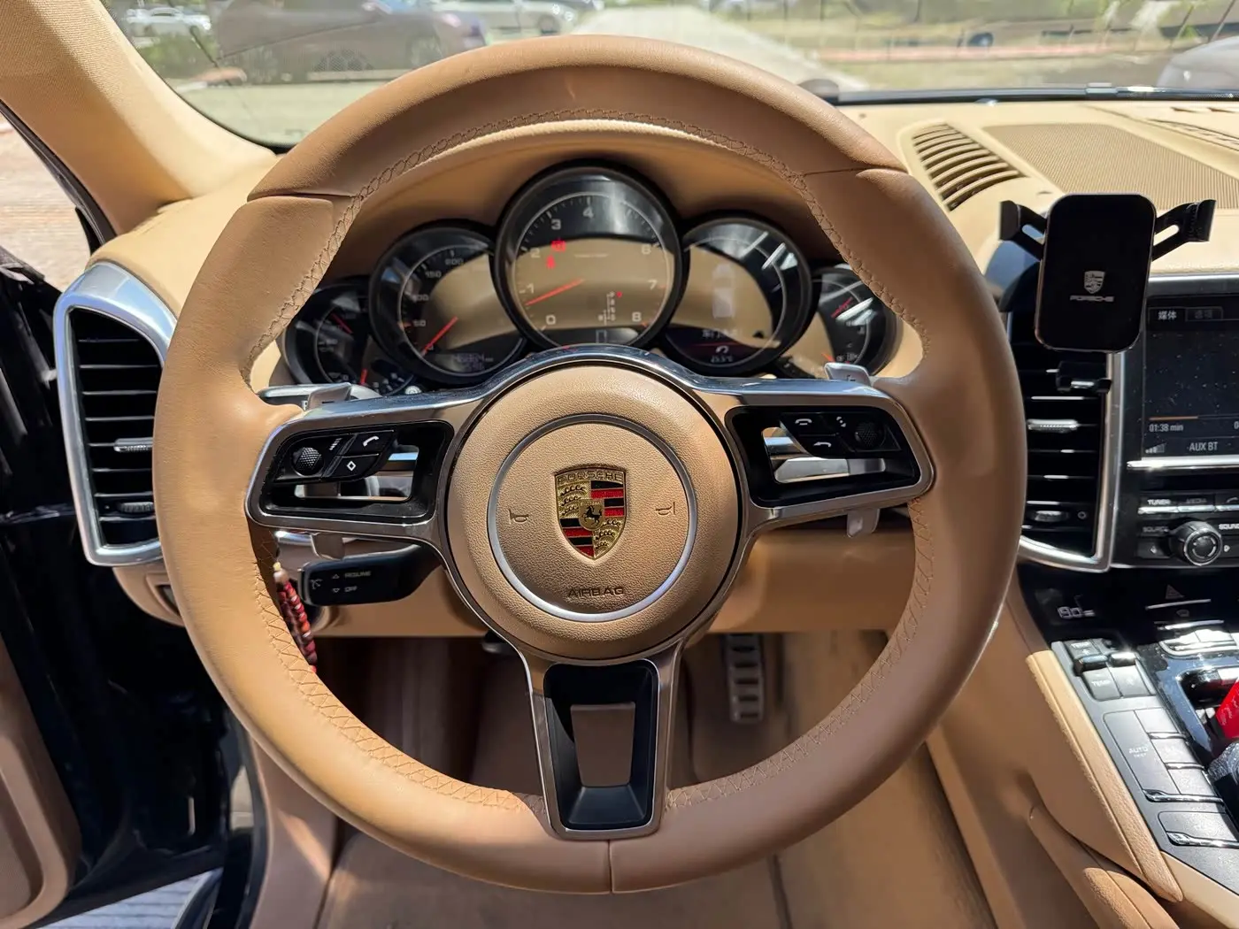 Porsche Cayenne 2013 — Фото 11/20