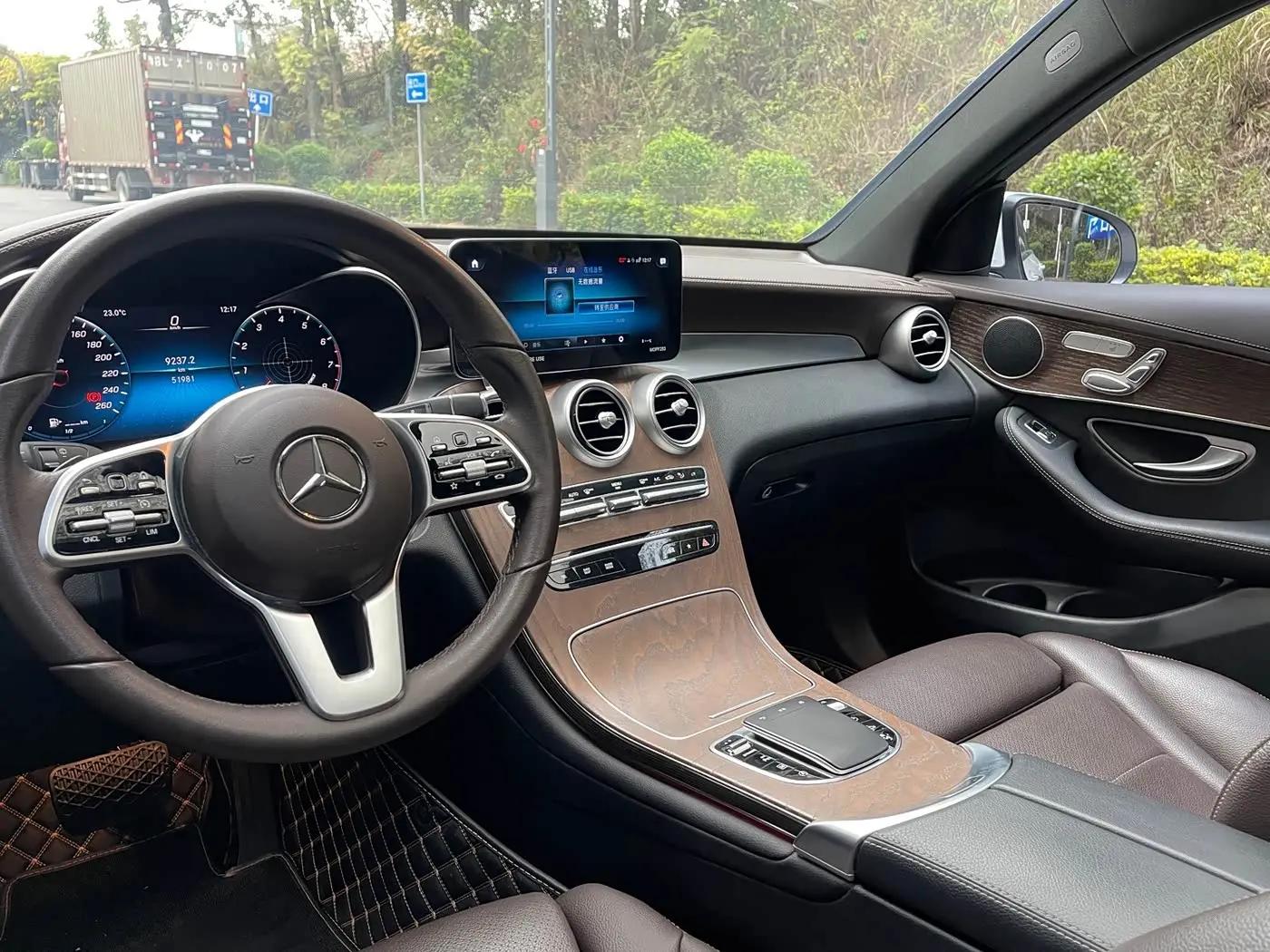 Mercedes-Benz GLC 2023 — Фото 7/20