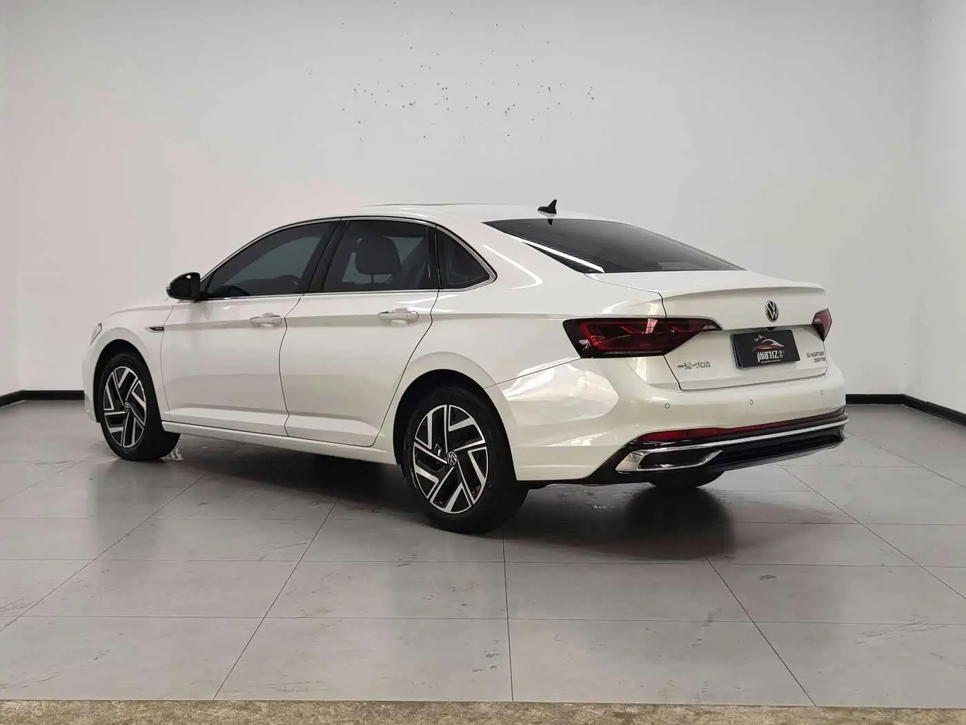Volkswagen Sagitar 2022 — Şəkil 8/20