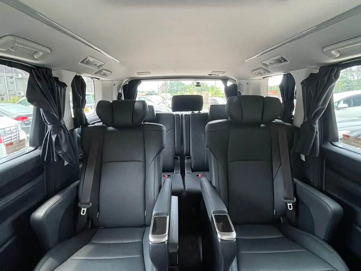 Toyota Alphard 2021 — Photo 8/16