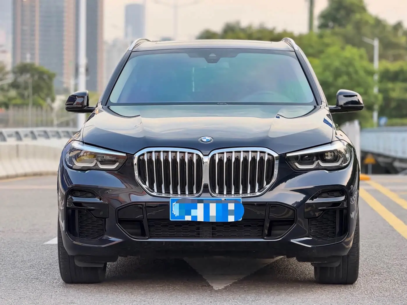 BMW X5 2022 — Фото 2/10