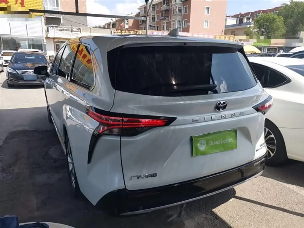 Toyota Sienna 2024 — Photo 5/20