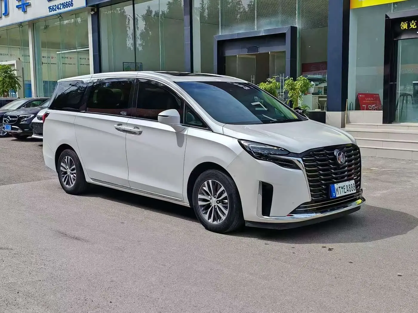 Buick GL8 2023 — Şəkil 3/9