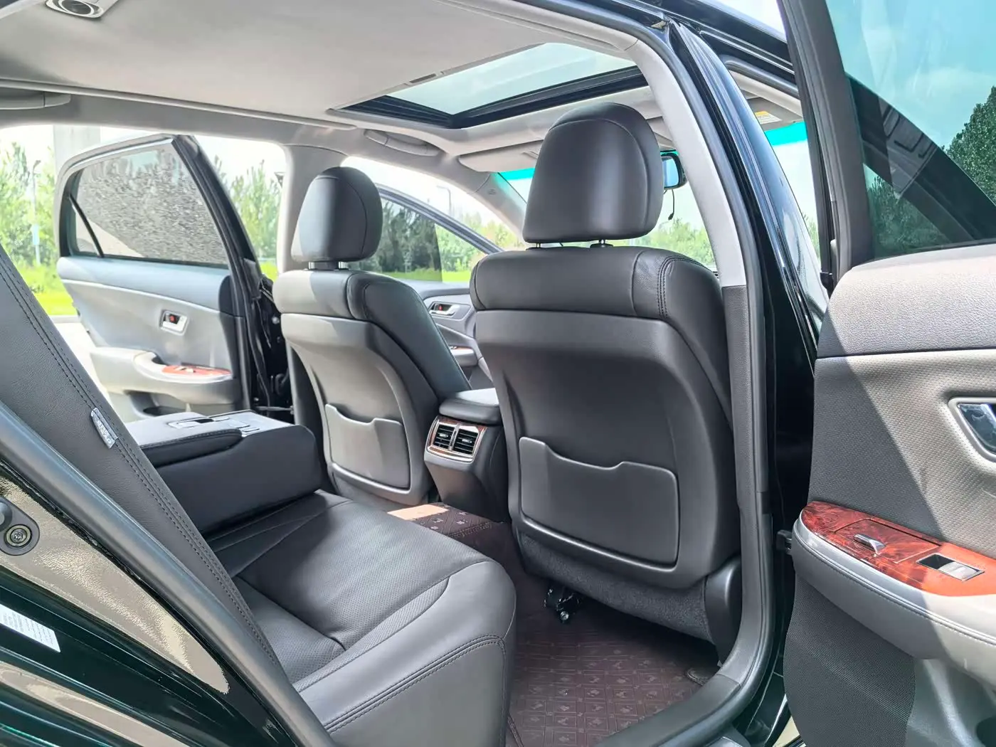 Toyota Crown 2014 — Photo 20/20