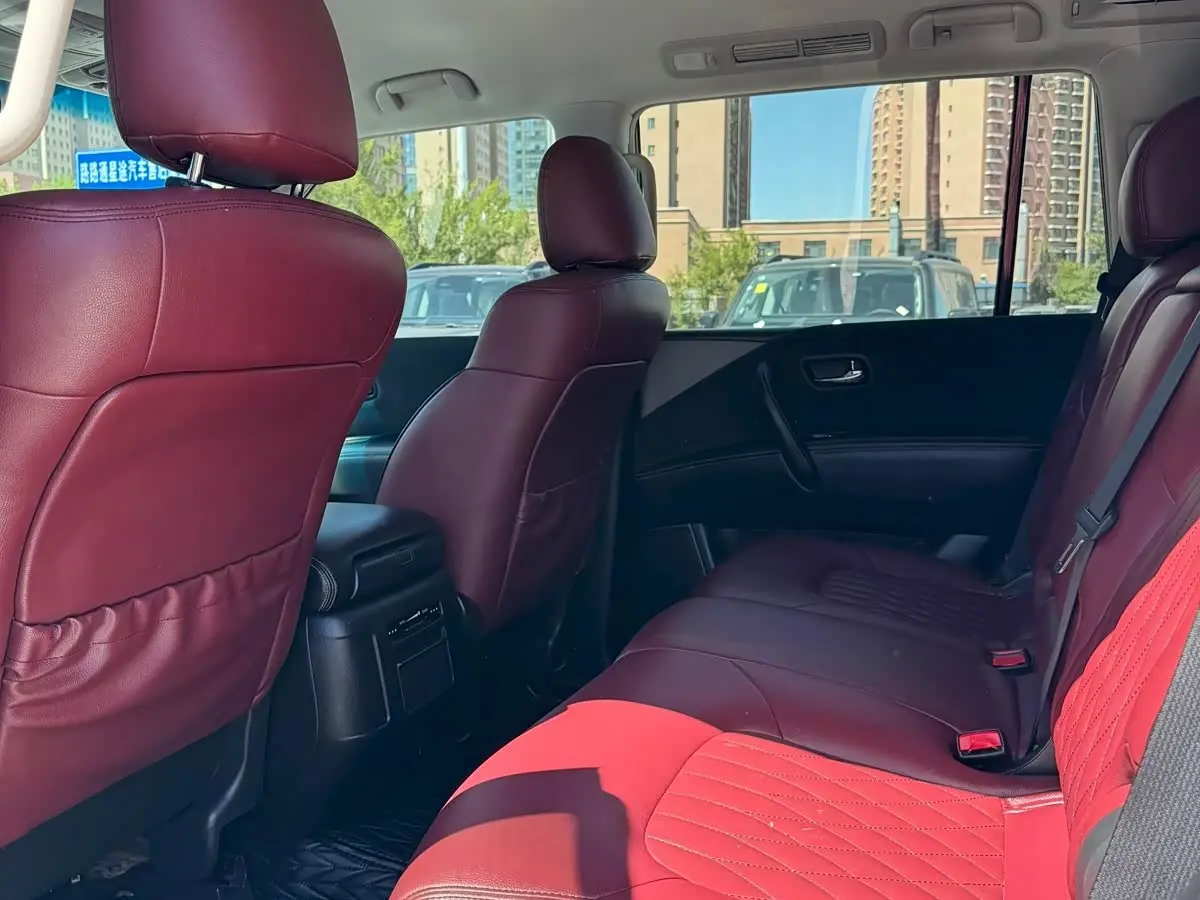 Nissan Patrol 2019 — Photo 6/15