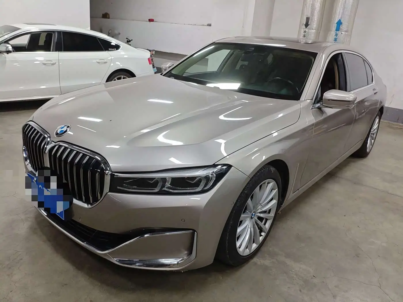 BMW 7 Series 2021 — Şəkil 1/10