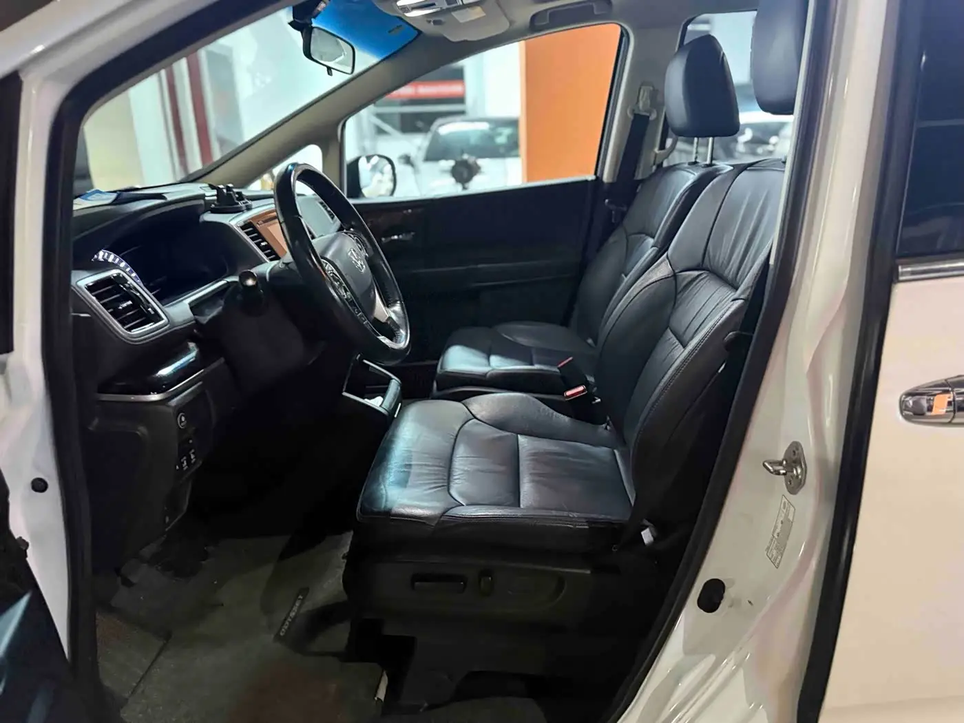 Honda Odyssey 2018 — Şəkil 8/17