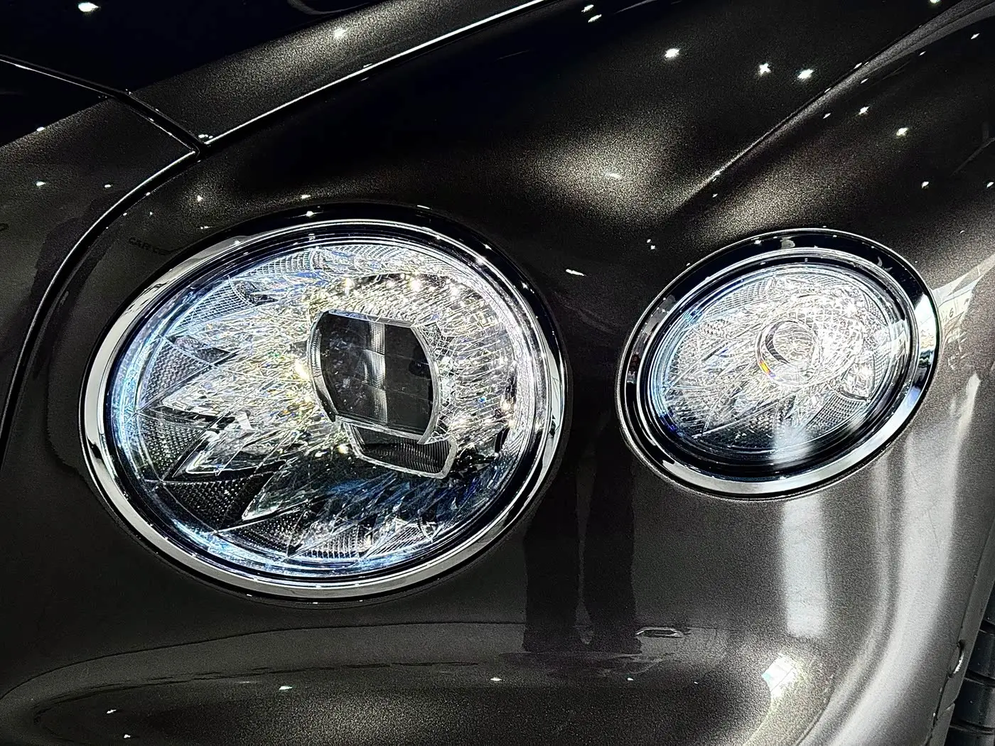 Bentley Flying Spur 2023 — Фото 10/20