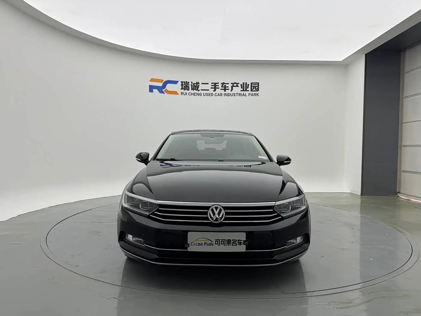 Volkswagen Magotan 2019 — Фото 2/19